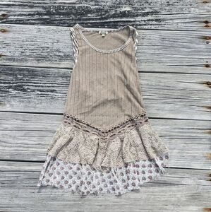 Gimmicks Open-Back Floral Tank Top~ Size XS